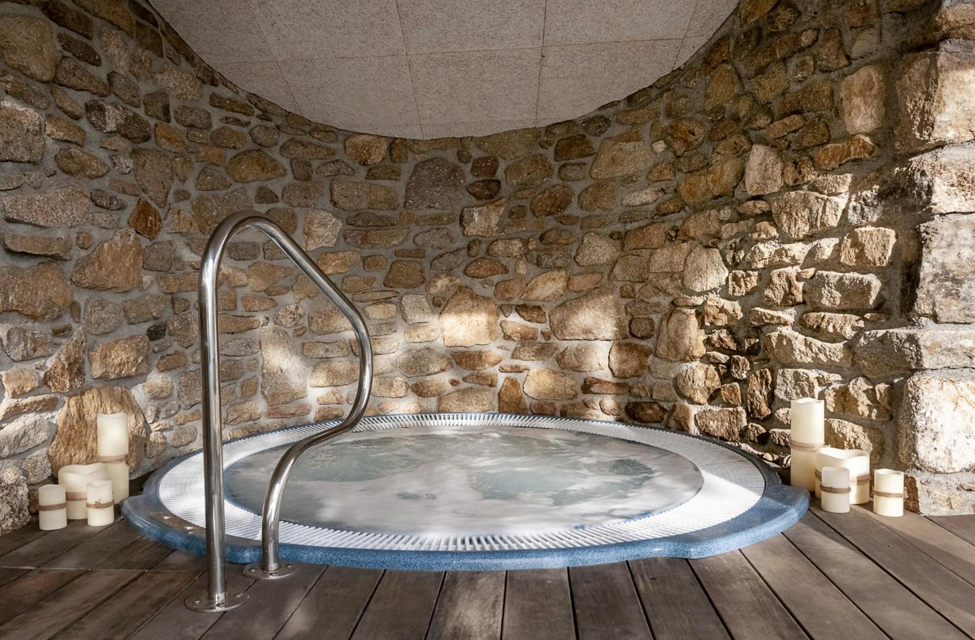 فيلا Casa Do Cebro Casa Con Piscina Y Jacuzzi Privados سانتياغو دي كومبوستيلا المظهر الخارجي الصورة